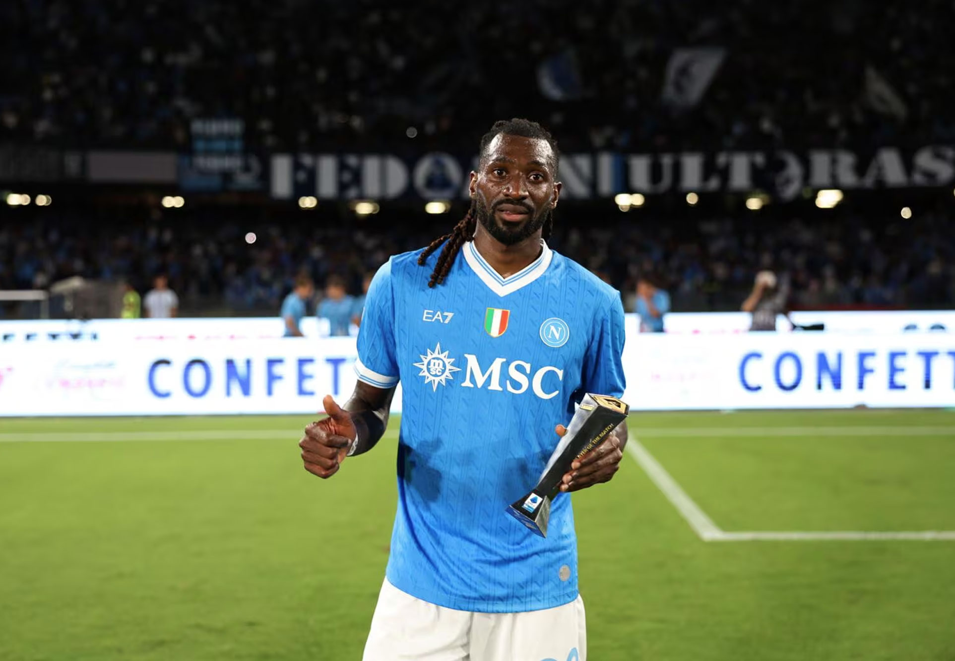 Le pagelle di Napoli-Cagliari a cura di Vittorio La Sala. Meret 6: Serata da spettatore non pagante. Di Lorenzo 6: il Cagliari...