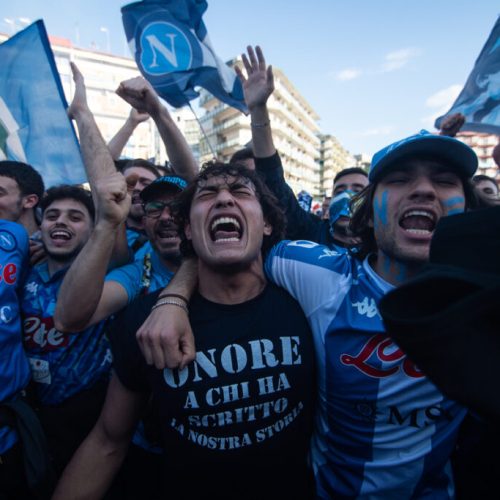Se un tifoso del Napoli prova a dire che sta vincendo lo scudetto....sembra stia bestemmiando. Ma ci sono tifosi avversari che...